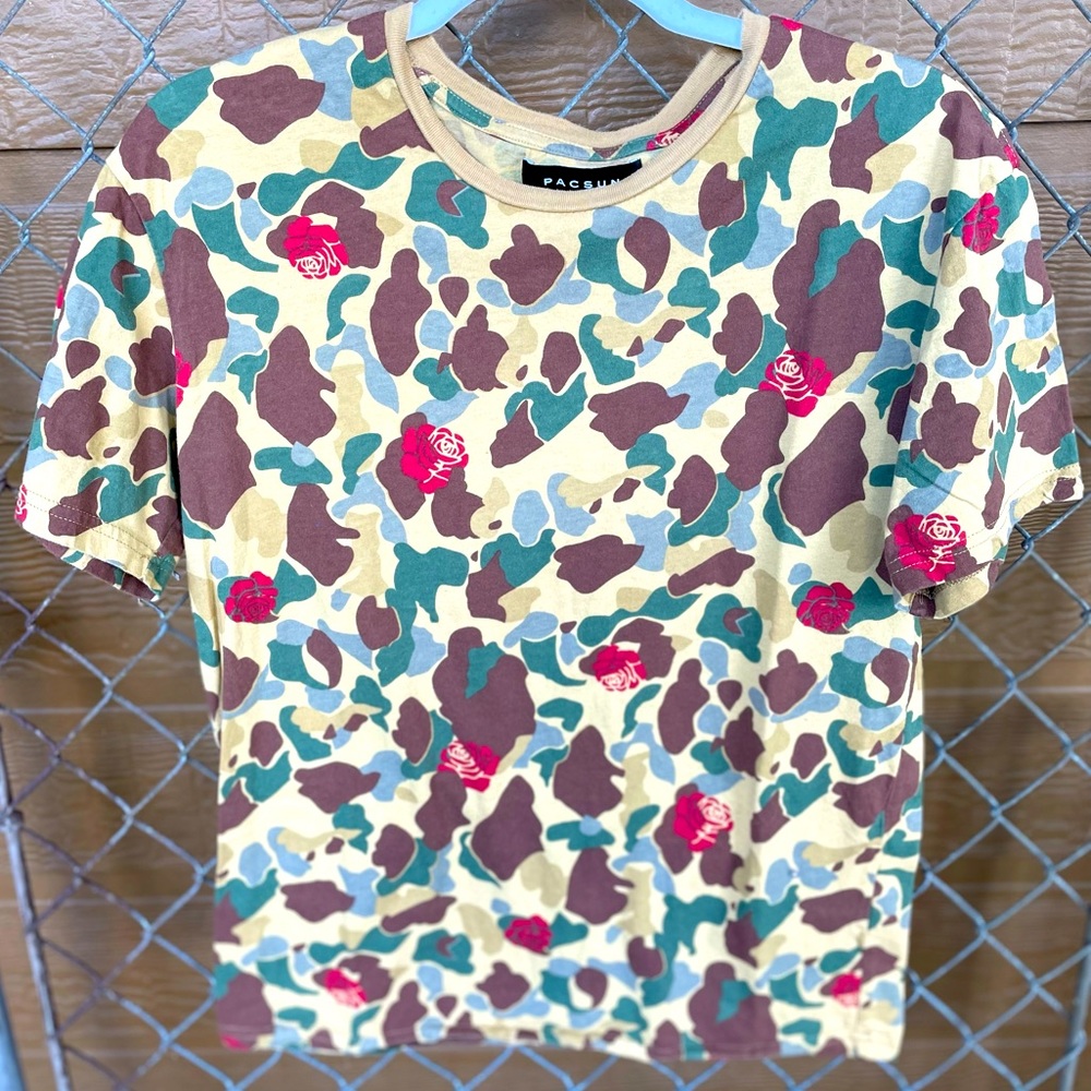 Pacsun Los Angeles Rose Camo Tee